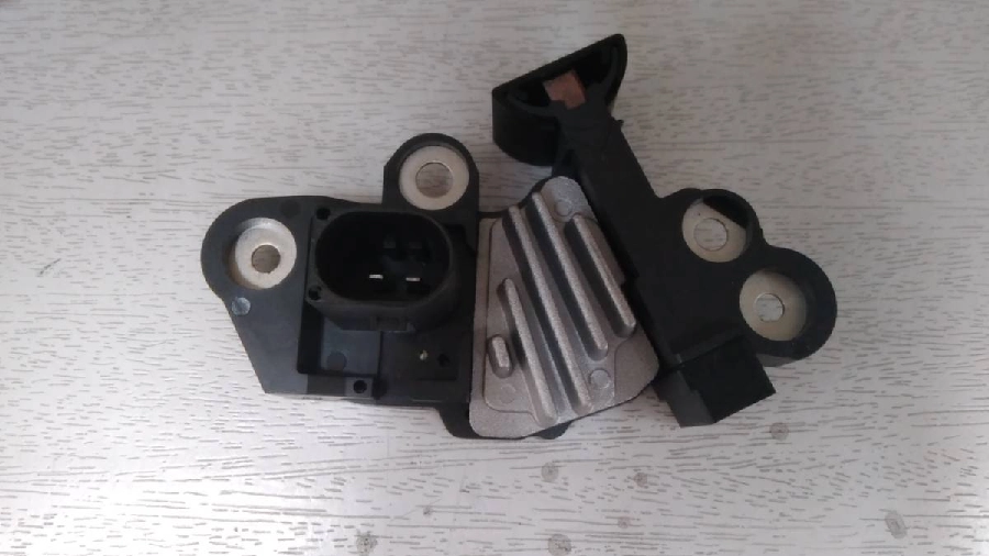 Konjektör 12V Ducato-Jumper-Tourneo-Transit-Boxer | OEM 77042