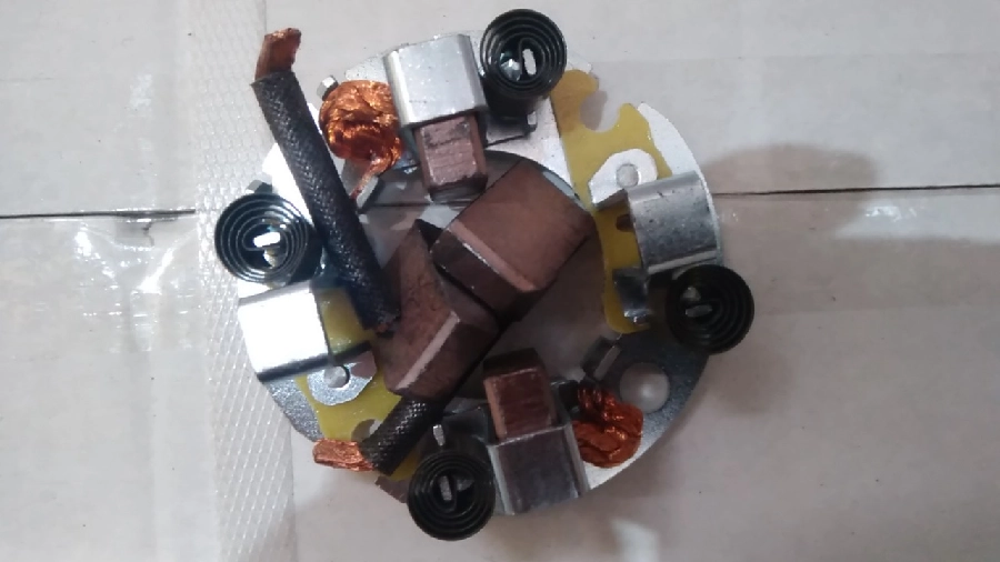 Marş Kömür Yuvası 12V Kia Besta, Ceres-Mazda | OEM BHN5001