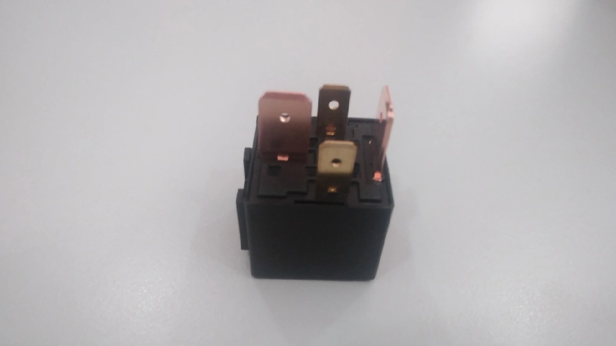 Mini Güç Rölesi 24V 70A 4 Terminalli Toz Korumalı Diyotlu | OEM 720270112
