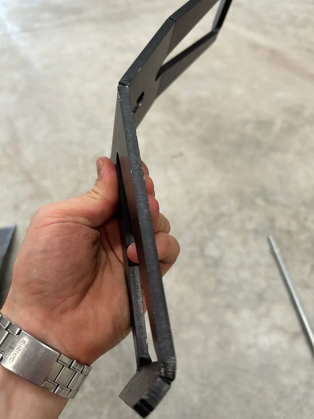 Akü Bağlantı Sacı Alt Tek Actros (MP1,MP2,MP3,MP4,MP5,MP6) | OEM 9305410326