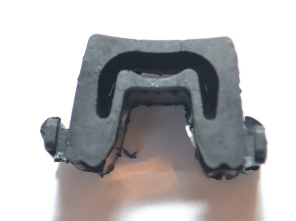 Radyator Ust Lastigi Lodgy Dokker Duster Clio IV Captur Trafic III Latitude Laguna III Logan II Sandero II | UCEL 10312 | OEM 215060007R