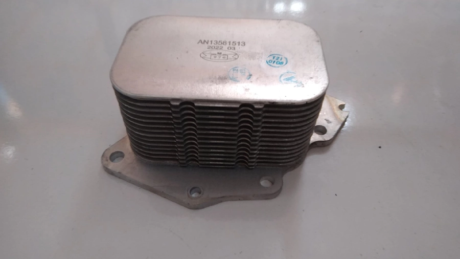 Yağ Soğutucusu - Kalın Tip 1,4 HDI ve 1,6 HDI - V347 - 2,4 TDCI - 2,2 155 Ps 13581513 1103, L1 - BK2Q | OEM PEG0877