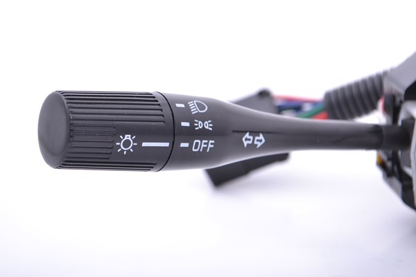 Sinyal Ünitesi - Mitsubishi L 300 1987 ve sonrası 15 Pin MB571632 | OEM 18614300