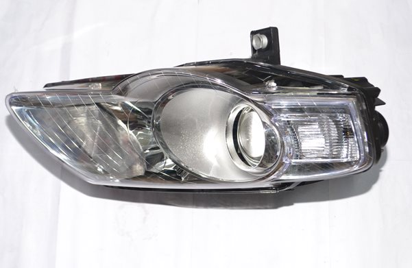 Far Sag Passat 05>09 | OSSCA 10909 | OEM 3C0941006AA 3C0941006AA 3C0941006J 3C0941006M 3C0941006J 3C0941006M
