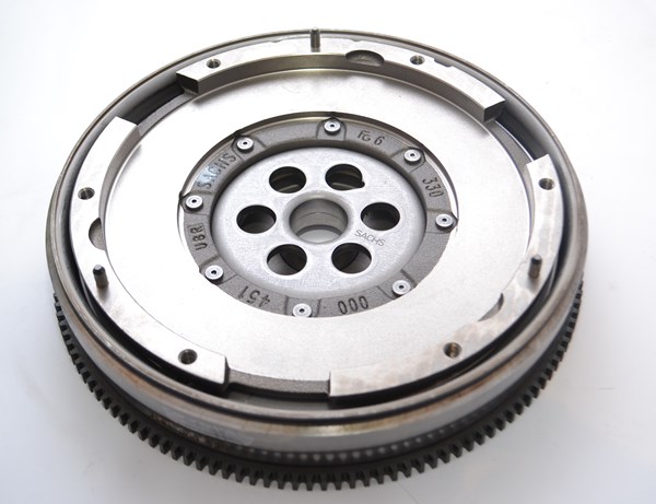 Debriyaj Volani Astra J Insignia Zafira B 1,6 Turbo 08> | VALEO 836138 | OEM 55564555 55564555 616363 616363