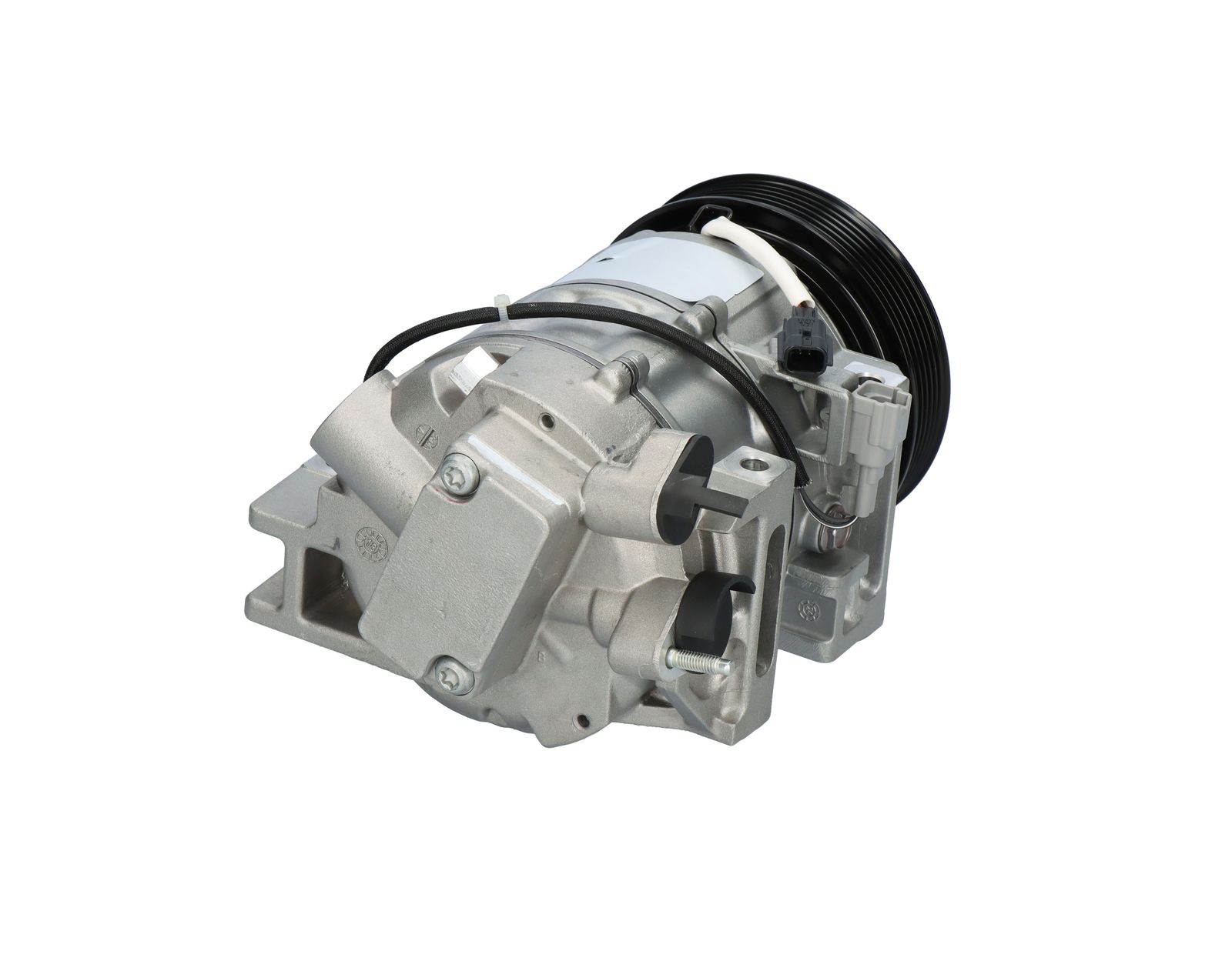 Klima Kompresoru Nissan X Trail 2,5 | VALEO 813261 | OEM 92600JG30A