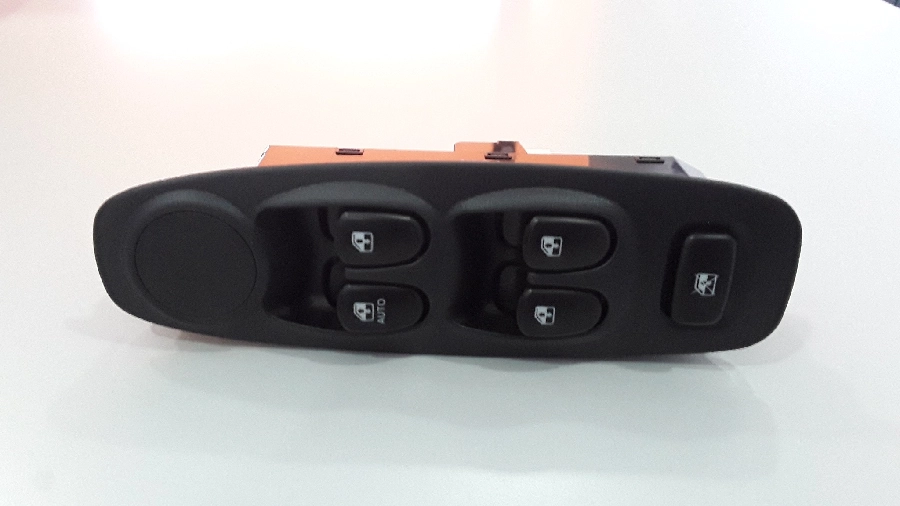 Cam Anahtarı Accent Sol Ön Dörtlü 03-05 21 AN806 | OEM AEM300806