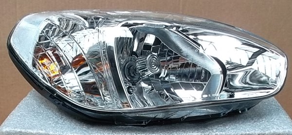 Far Sag Hyundai Accent Era 06>11 (Beyaz Sinyalli) | WAGENBURG ACC06-7003W | OEM 92102 92102 1E088 -1E089 1E088 -1E089