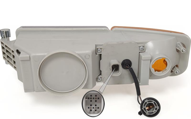 Sis Lambası Sağ--Kapalı Cam | OEM 81253206090