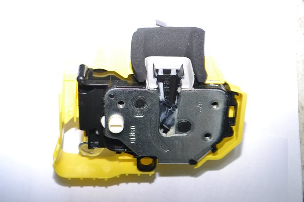 On Camurluk Sag Delikli Dacia LOGAN12> | ORAN 202012 | OEM 6001549973