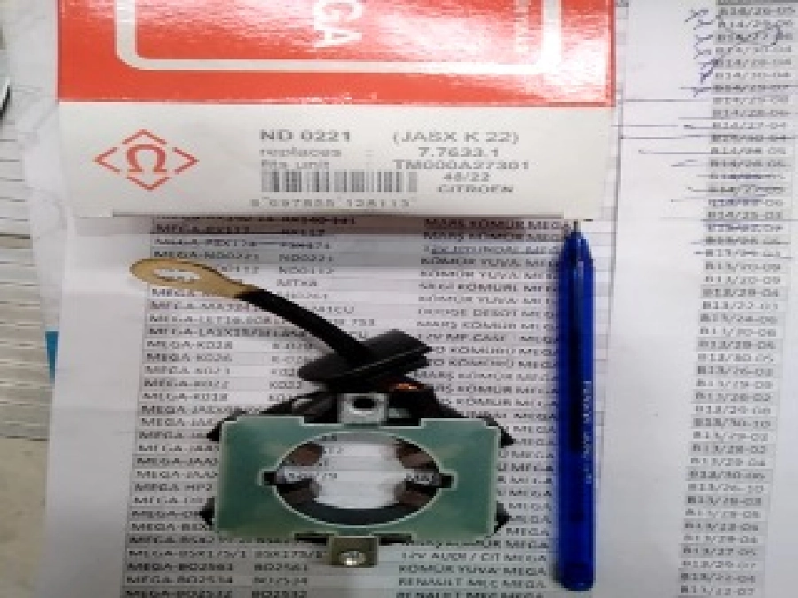 Kömür Yuvası 12V Hyundai Accent, Lantra, Excel, Kia Cerato | OEM ND0221
