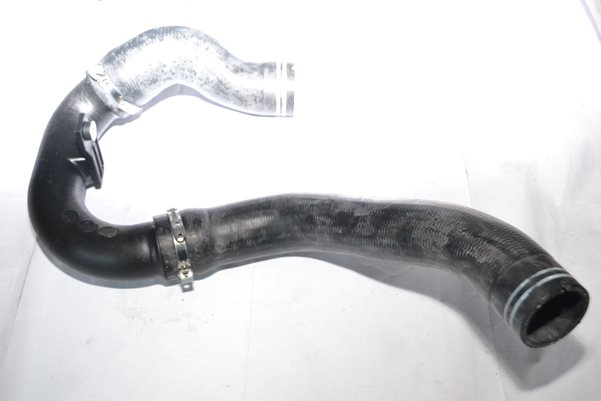 Turbo Hortumu Buyuk Plastik Parça Haric Doblo 1,3 Multijet Ym 09> | LINE L331300250 | OEM 51810956