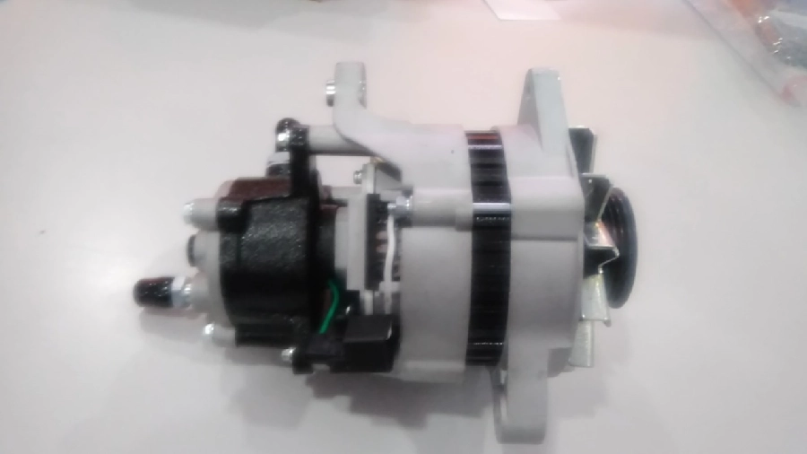 Alternatör 12V 65A Mako Tipi Ford Transit T15, 190V, T12 Lcx, T150 Lcy Vakumlu 4 Kanallı Kasnak | OEM WUT.1101.0518