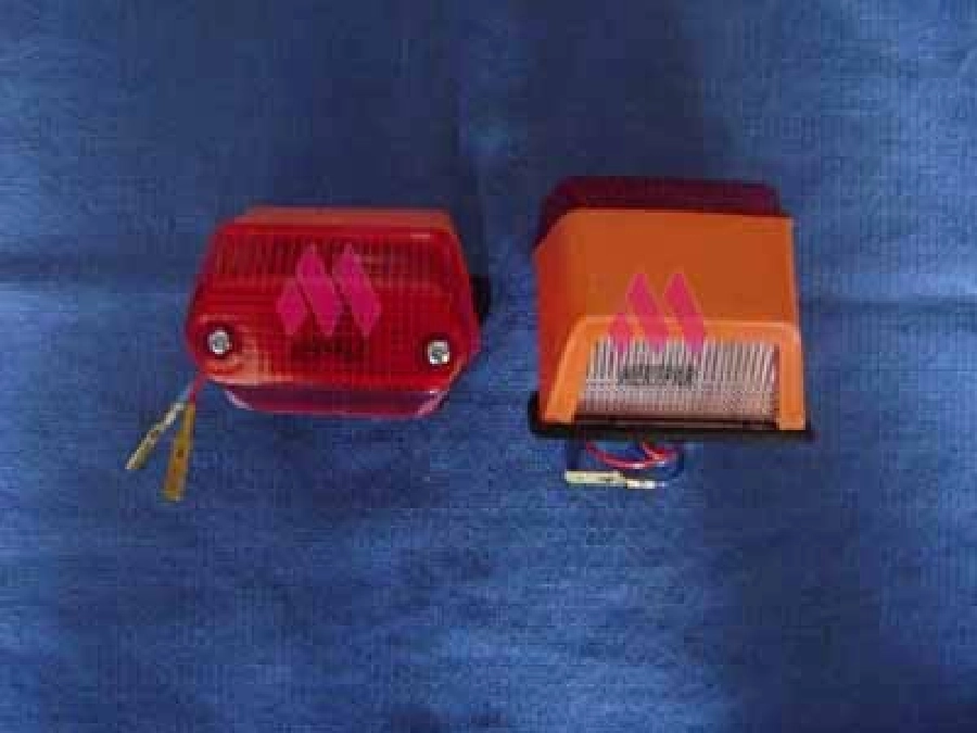 Stop Lamba Sağ - Fiat 411 Traktör Eski Model | OEM 00001RH