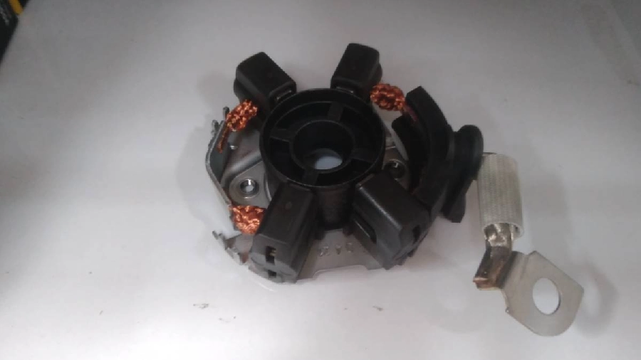 Kömür Yuvası Mercedes C220 06-08 CLC200 E200 06-07 Sprinter | OEM 1004336669