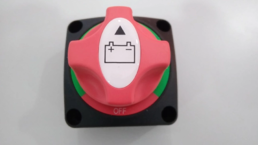 Devre Kesici Şalter 2 Akü Bağlantılı 12-50V 150A | OEM PB1303