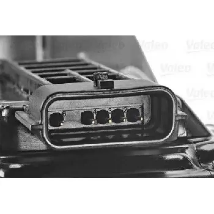 EGR Valfi 1.9DCI Megane II Scenic II Laguna Ii-Trafic II Vivaro 1,9-GRANT Vitara 05-> Radyatorlu | VALEO 700447 | OEM 147101993R 1811167JG4