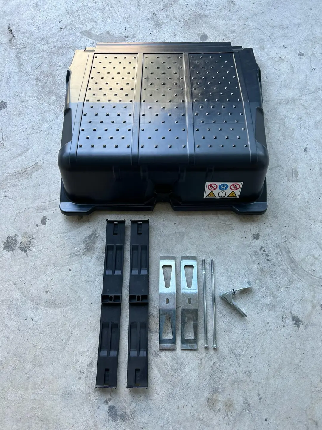 Akü Bağlantı Vidası Axor | OEM 9415410124