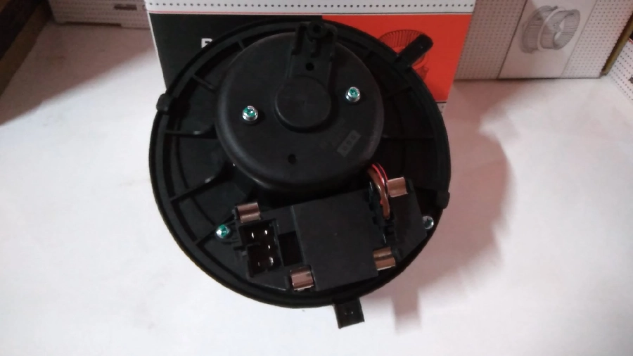 Kalorifer Mot. Caddy 3-4-Golf 5-6 -Jetta 3-4-Passat B6-B7 [Otomatik Klimalı] 1K1820015 | OEM 53009