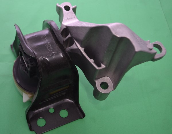 Motor Takozu Clio Iii-Modus 13->RENAULT | LDM 332013 | OEM 112106691R