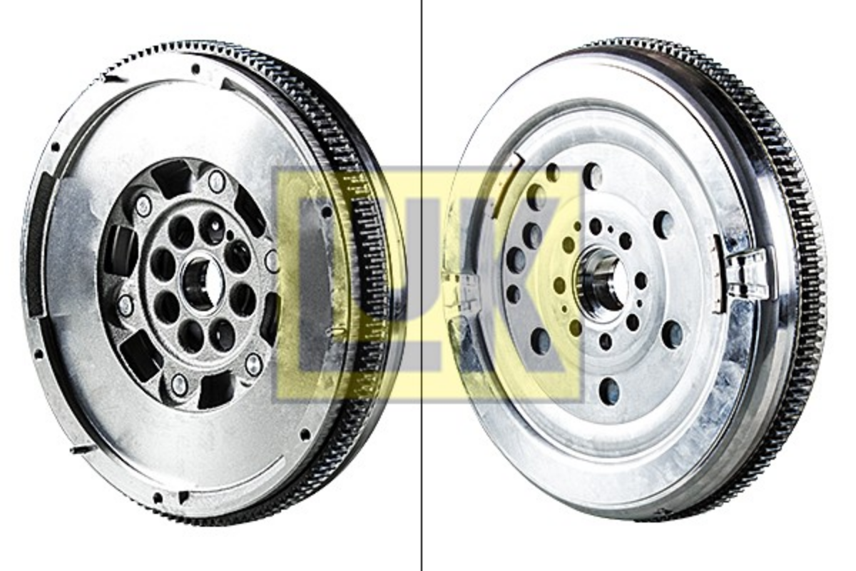 Volan Transporter T5 2.5 TDI Axe 120-128Kw | OEM 070 105 266 H