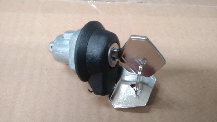 Bagaj Kilidi Anahtarlı Renault 9 7701349484 | OEM HLC.600070