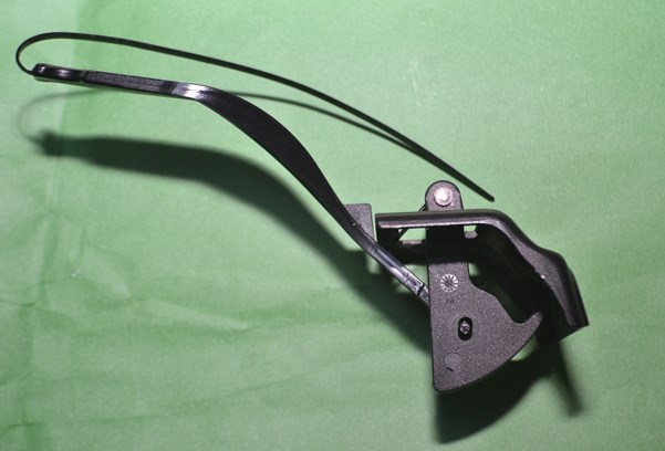 Kaput Kilit Mandali Megane 2 02>09 | VITESSE 218 | OEM 8200438215