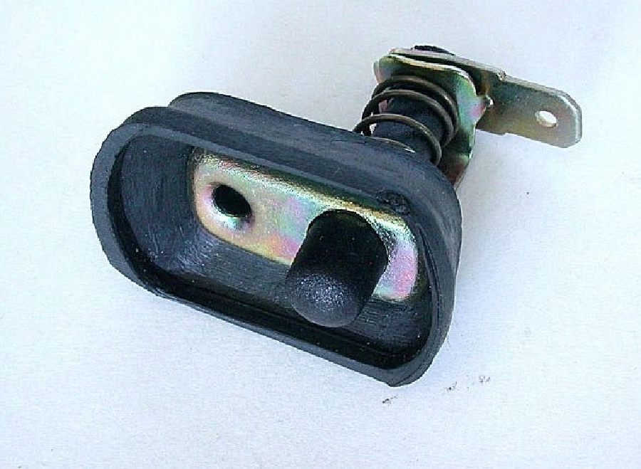 Kapı Işık Butonu - M 131 Lastikli | OEM 113035