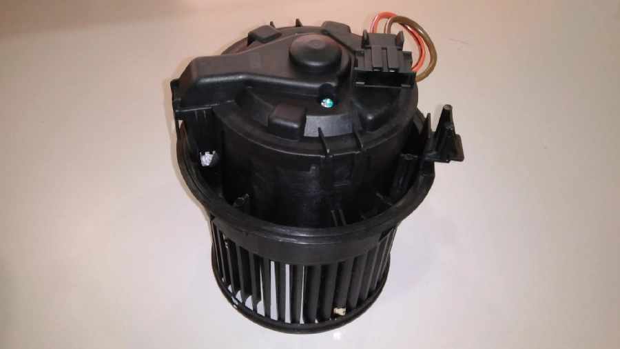 Kalorifer Motoru Citroën C3 3 [Sx, Sy] - Peugeot 208 1 - 2008 1 1608182080 | OEM 53062