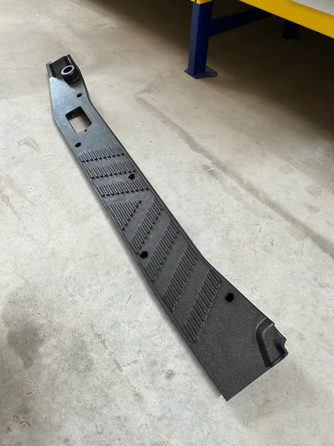 Eşik Plastiği Actros MP4 Sağ | OEM 9606842221