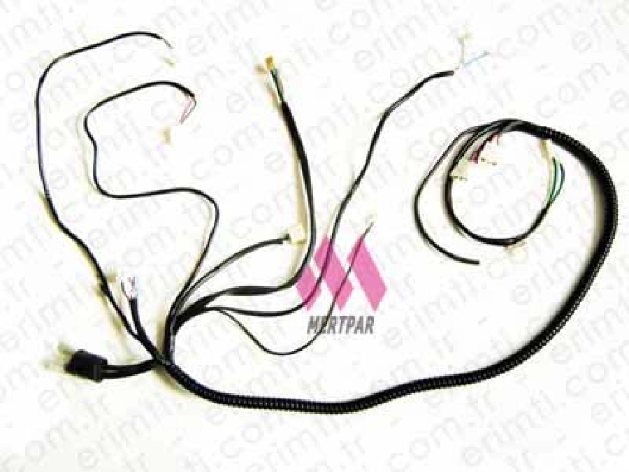Estelasyon Ana Çamurluk - Mf 260 Gold | OEM 1000230