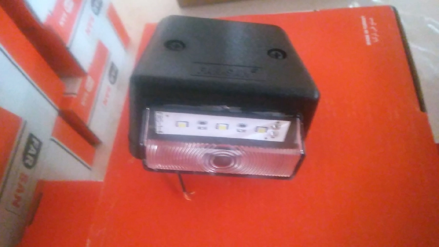 Tepe Lambası Beyaz LED'li Sol Antenli - Ford Cargo 2520 Transit T12-T15 | OEM 120456