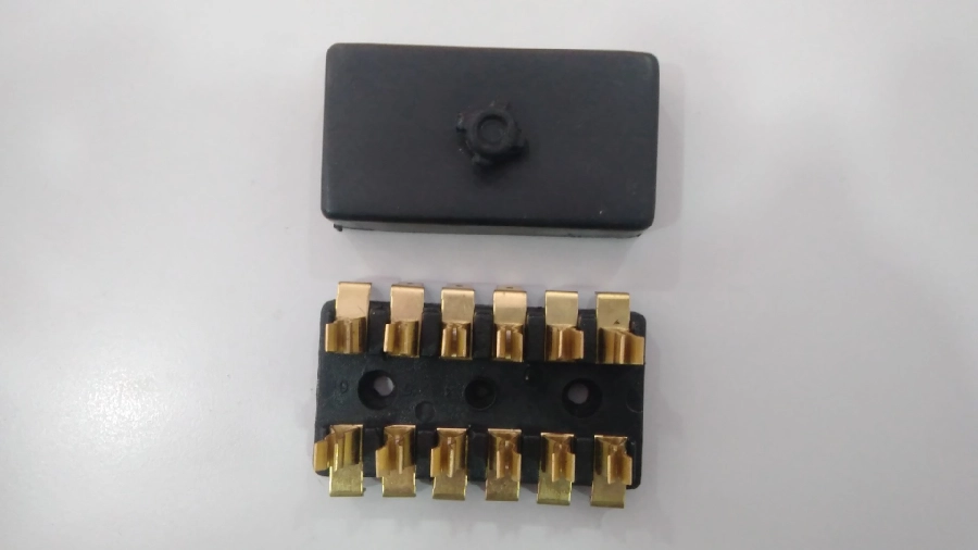 Sigorta Kutusu - M F. Eğik Çıkış 6'LI 285*285T*285S 0001545U91M | OEM 1019006