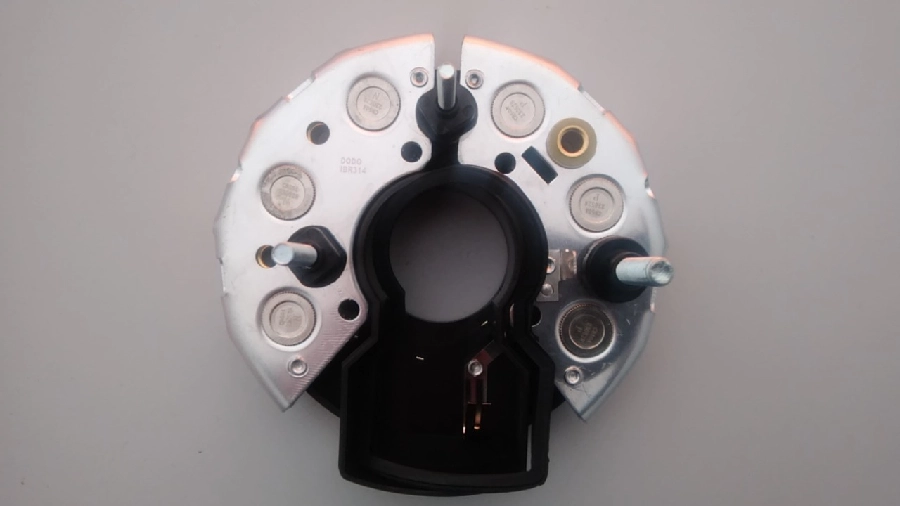 Diyot Tablası Bosch Tip 114mm 40A - Mercedes, MAN, Khd, Iveco, Scania, DAF (3 Cıvata + 1 Fiş Havuzlu) | OEM IBR314