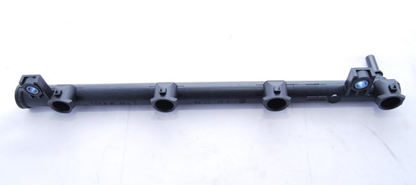 Enjeksiyon Tevzi Borusu Renault Clio II 1998-2008 Logan I 2004> Megane I 1996-2003 Dacia Duster 2010 | ORJINAL 8200139674 | OEM 8200139674