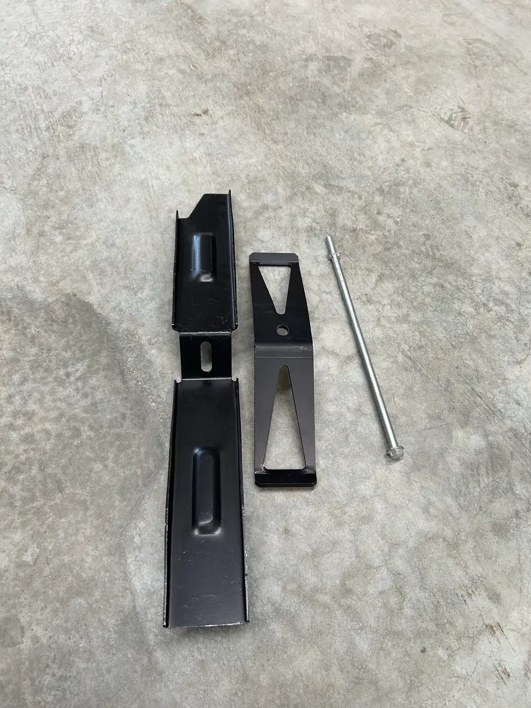 Akü Bağlantı Sacı Alt Tek Actros (MP1,MP2,MP3,MP4,MP5,MP6) | OEM 9305410326