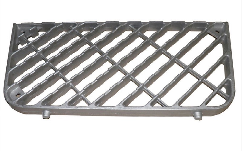 Basamak Izgarası Üst Renault | OEM 5010225181