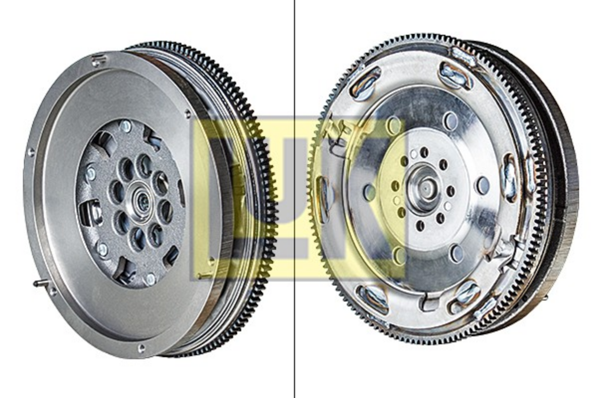 Volan Vw 2.5 TDI Crafter Bjk 109 Ps | OEM 076 105 266 C