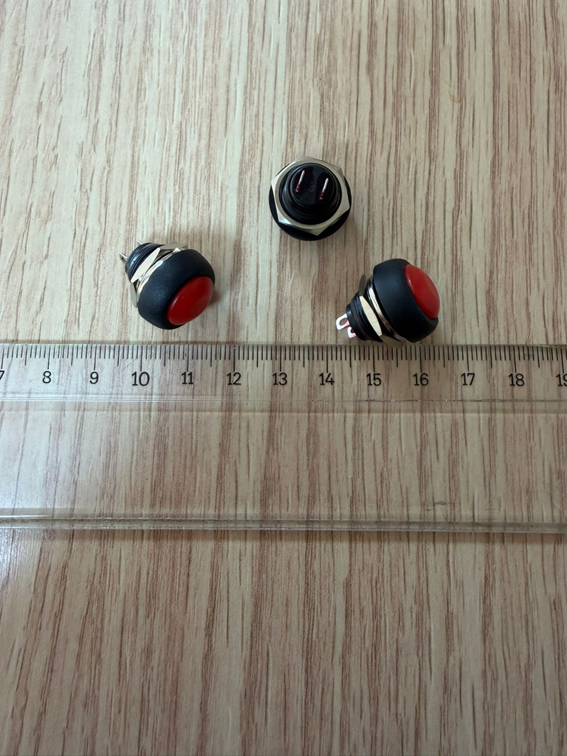 Plastik Buton Demir Somunlu Mini