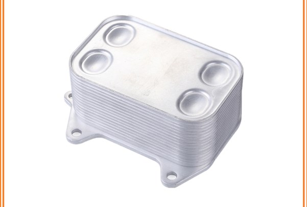Yag Sogutucu Caddy 3 T6 Amarok Beetle Passat Cc Crafter Eos Golf 6 7 Jetta Polo Scirocco Tiguan | GKL 295369 | OEM 03L117021C
