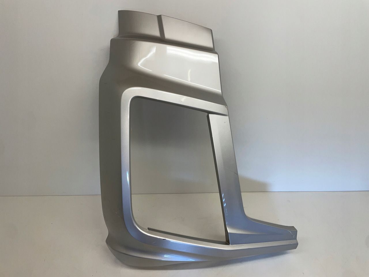 Ford Tampon F-Max Sağ | OEM 17E950