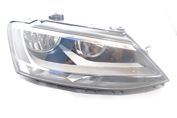 Far Sag Siyah Jetta 4 11> | WAGENBURG JTA11-7003 | OEM 5C7941006A