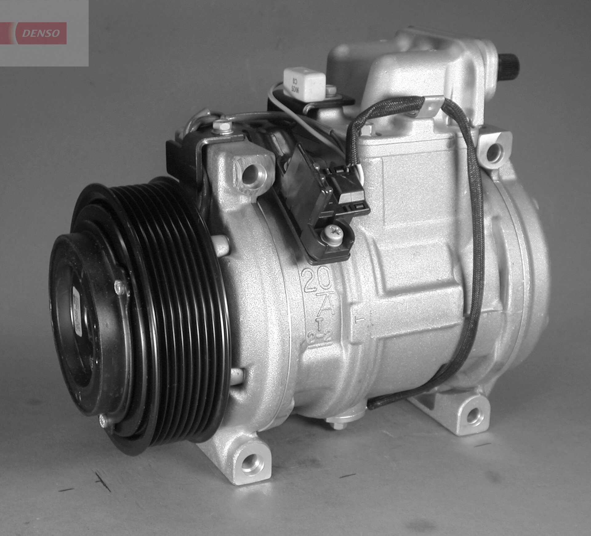 Klima Kompresoru S-Class W140 93>98 C140 92>99 | DENSO DCP17007 | OEM A0002300411