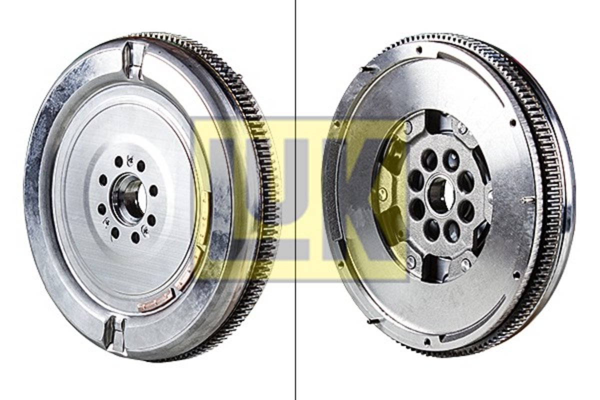 Volan Transporter T5 2.5 TDI Axd 96Kw | OEM 070 105 266 G