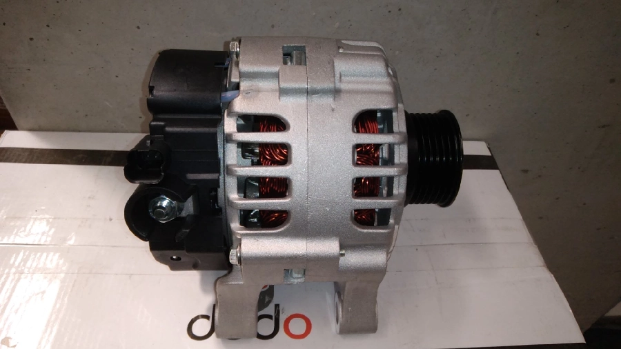 Alternatör 12V 90A Valeo Tipi Fiat Ducato Peugeot Partner, Citroen Jumper Berlingo C4-C5, 206 - 307 1.4L | OEM ALT886
