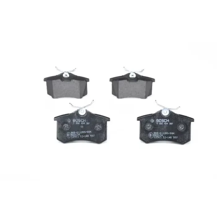 Arka Fren Balatasi Megane 2 A3 Golf Passat 2,3,4 Vento Jetta 2 Octavia Cordoba Ibiza Toledo P405 (1 2) / (Yukseklik: 52,9 Mm, Uzunluk: 87 Mm, Kalinlik: 17 Mm) | BOSCH 0986494387 | OEM