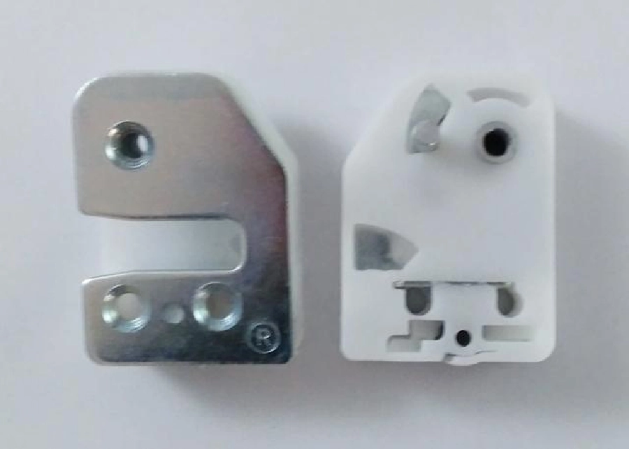Kapı Kilit Karşılığı Sağ R, 9-117700756701 | OEM 514313